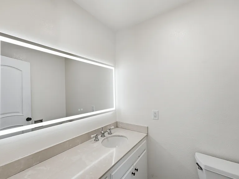 93 N Dewey Ave — Photo 15