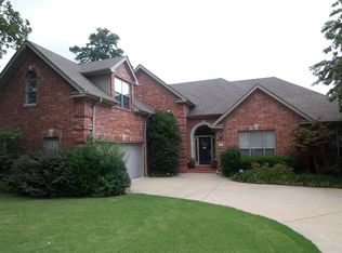 27 Village Grove Rd, Little Rock, AR 72211