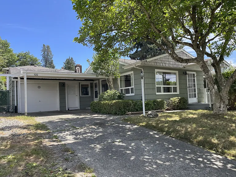 1616 Perry Ave — Photo 35