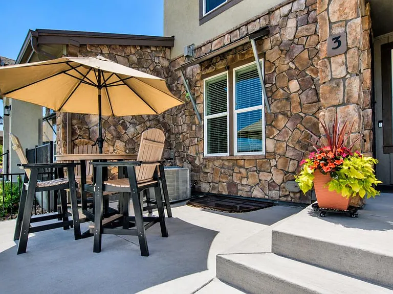 6245 Vernazza Way — Photo 4