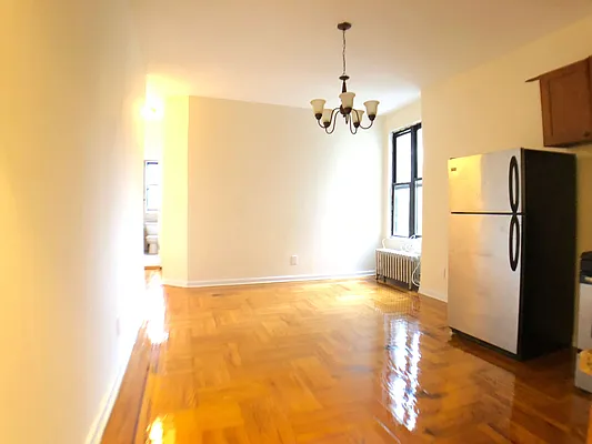 Rented by EXR | media 7