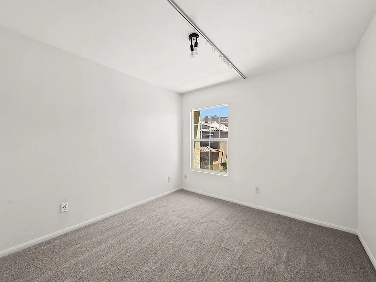 812 Mahogany St — Photo 30