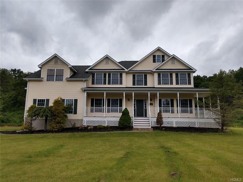 1st image of 8 Schwartz Ln
