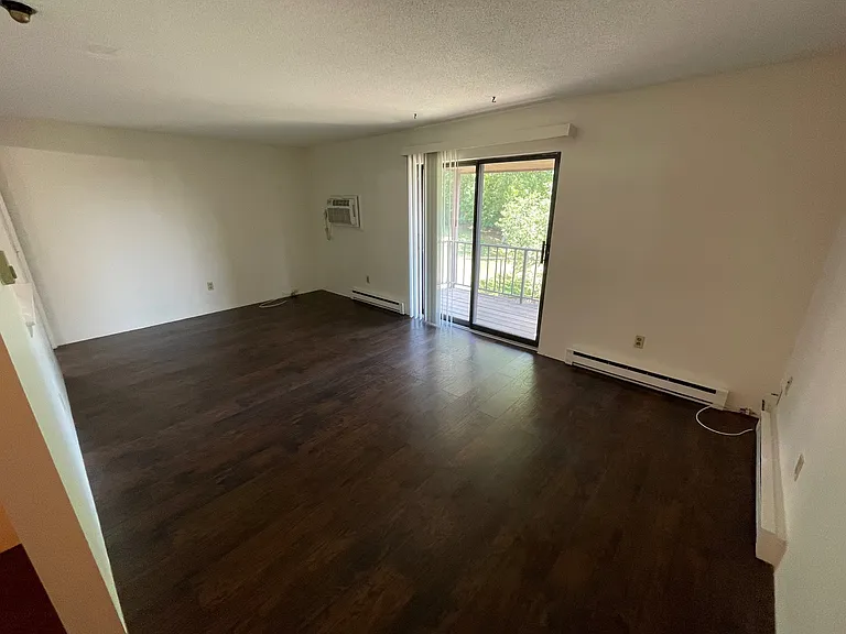 491 W Central St #B11 — Photo 2