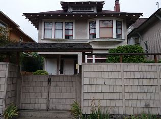 118 17th Ave E, Seattle, WA 98112