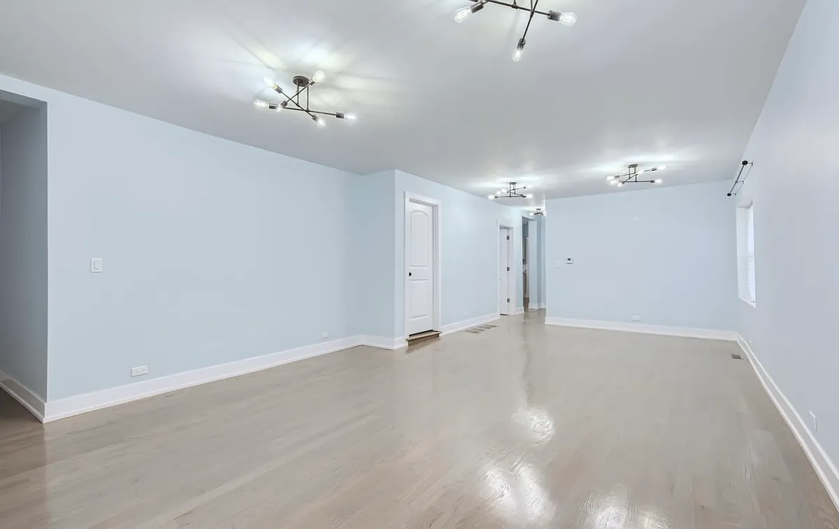 Building Photo - 5234 S Carpenter St #2