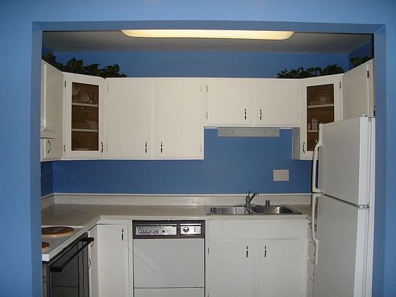 Open and Bright Kitchen