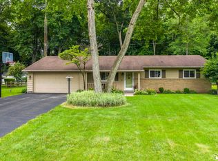 7773 Fir Dr, Temperance, MI 48182