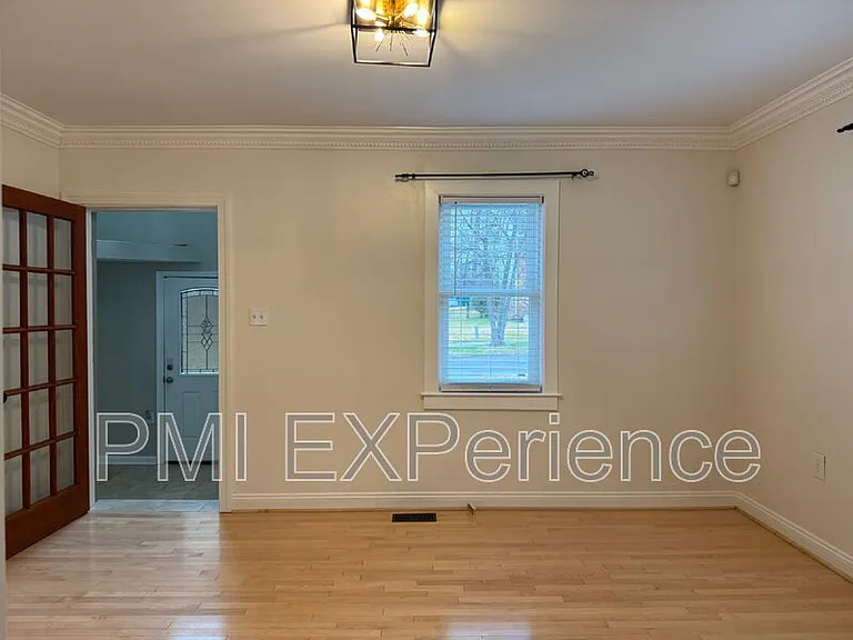 8203 Comet Dr — Photo 3
