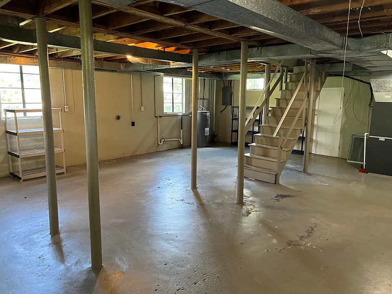 5329 Thornrose Rd — Photo 9