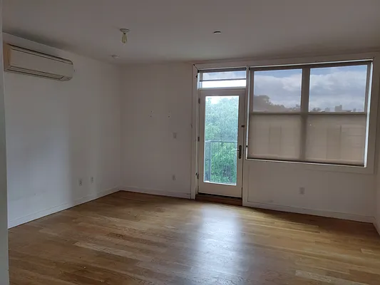 Rented by Compass | media 10