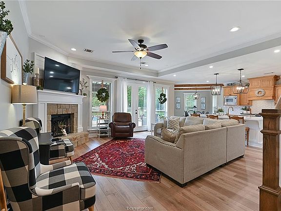 3rd image of 19001 Mirror Pond Ct