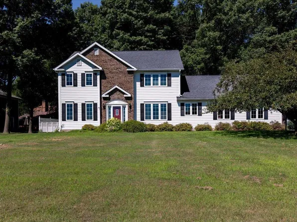 309 Red Cedar St, Menomonie, WI 54751