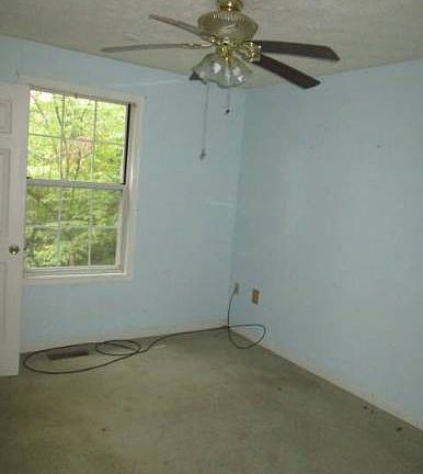 5th image of 27167 Cox Dr