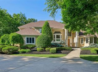 447 Berwick Cir, Aurora, OH 44202