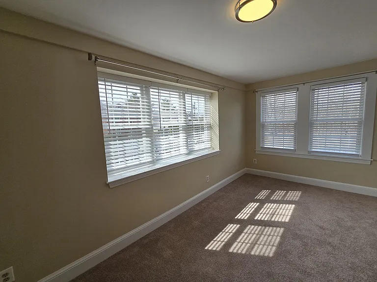 288 Pleasant St #7 — Photo 9