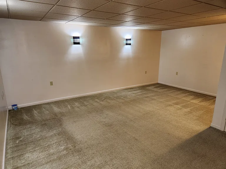 3490 Burbank Dr — Photo 20