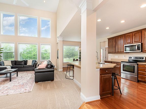 4th image of 2649 Twin Hills Ct