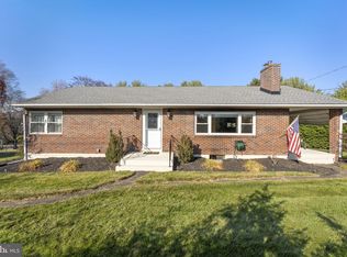 1113 Friedensville Rd, Bethlehem, PA 18015