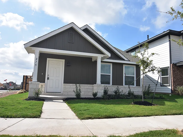 397 Keefer Ln — Photo 1