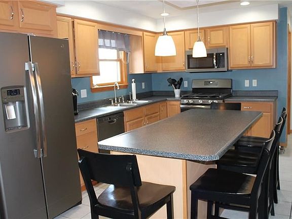 2nd image of 324 Meadow Wood Dr