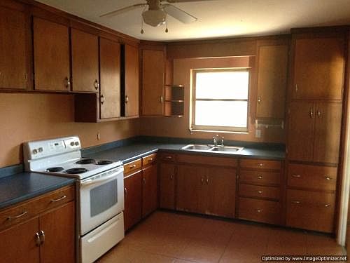 3rd image of 540 W Rich Ave