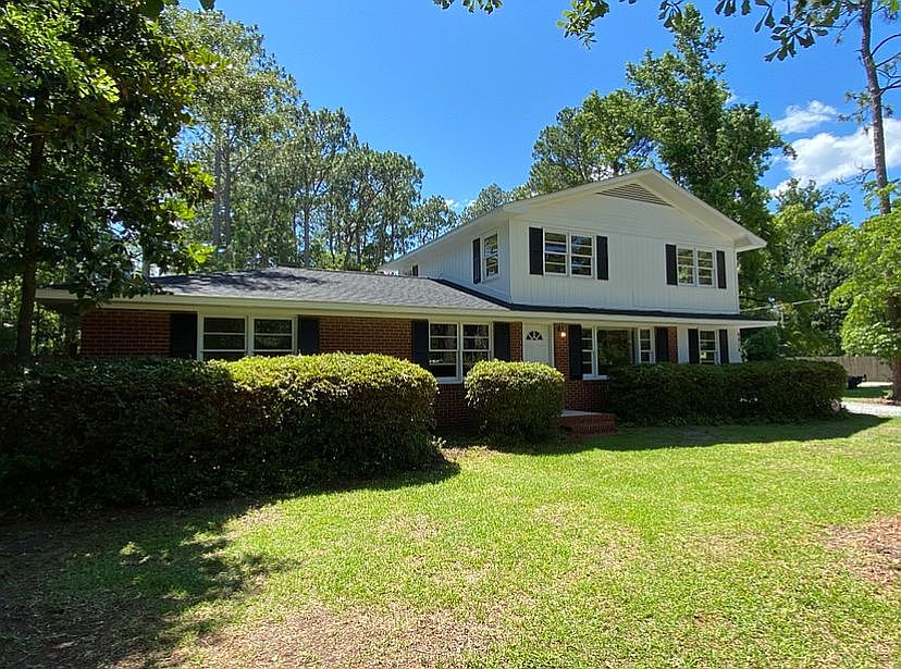 2nd image of 4814 Collegiate Dr
