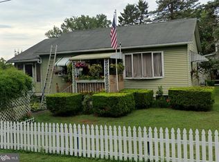 38 S 3rd St, Halifax, PA 17032