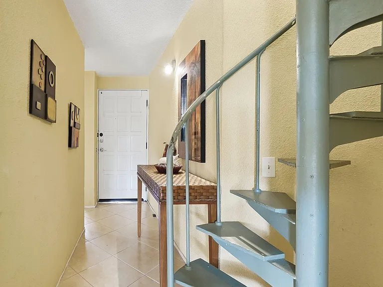305 Golden Rock Est — Photo 24