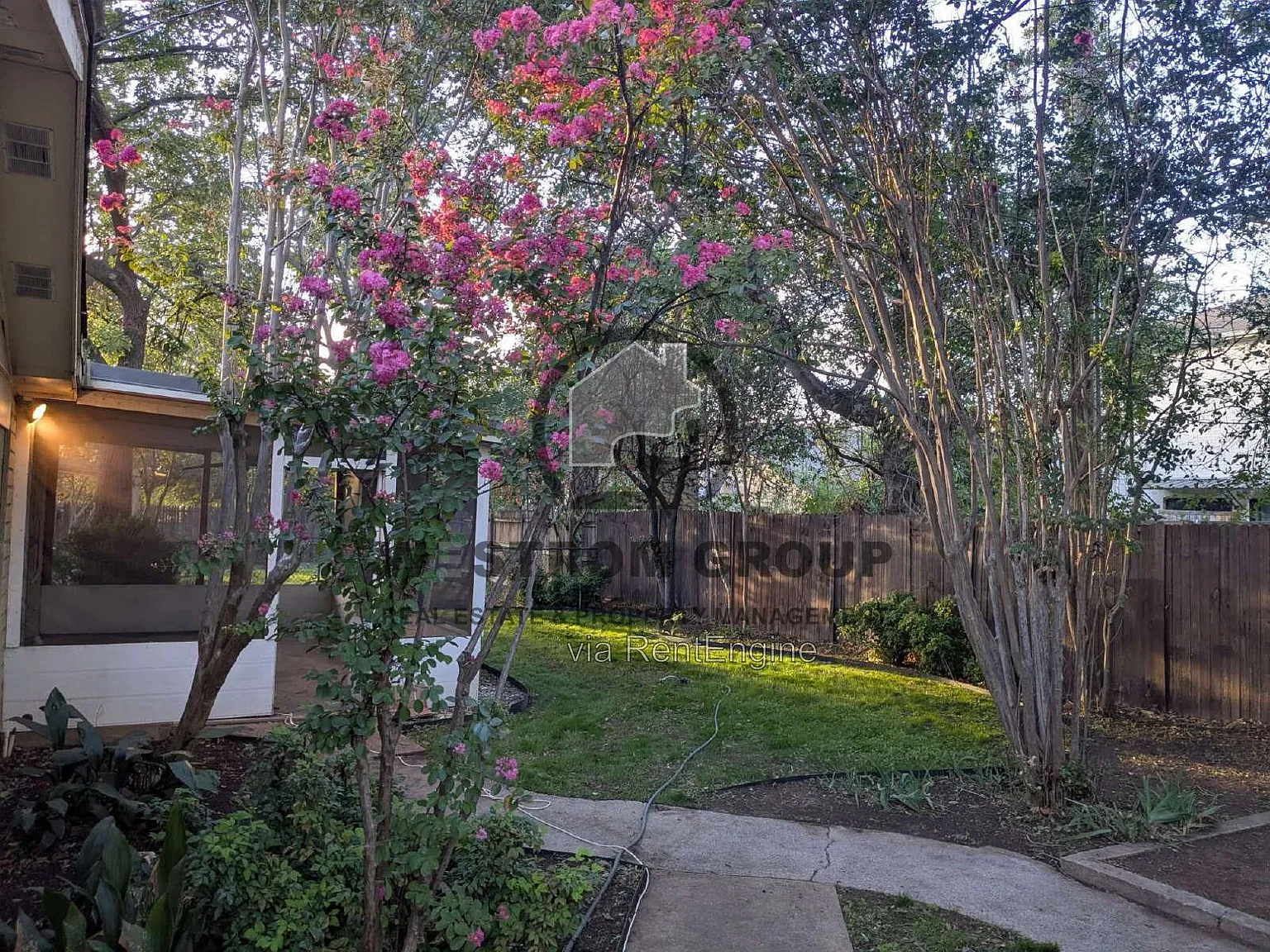 3 bed, 2.0 bath, 1906 sqft, $2,495 — Photo 4