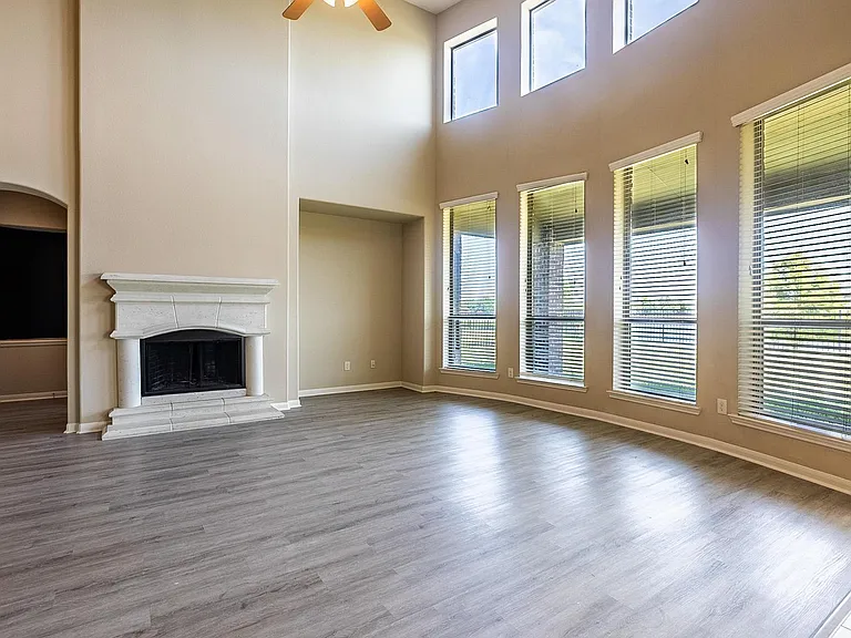 13210 Southern Orchard Ln — Photo 8