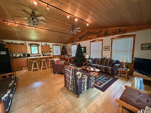4th image of 82079 Schoumaker Rd