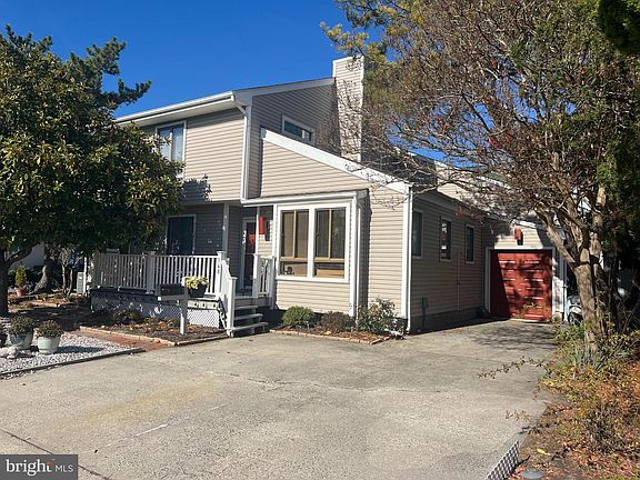 2nd image of 148 Jamestown Rd