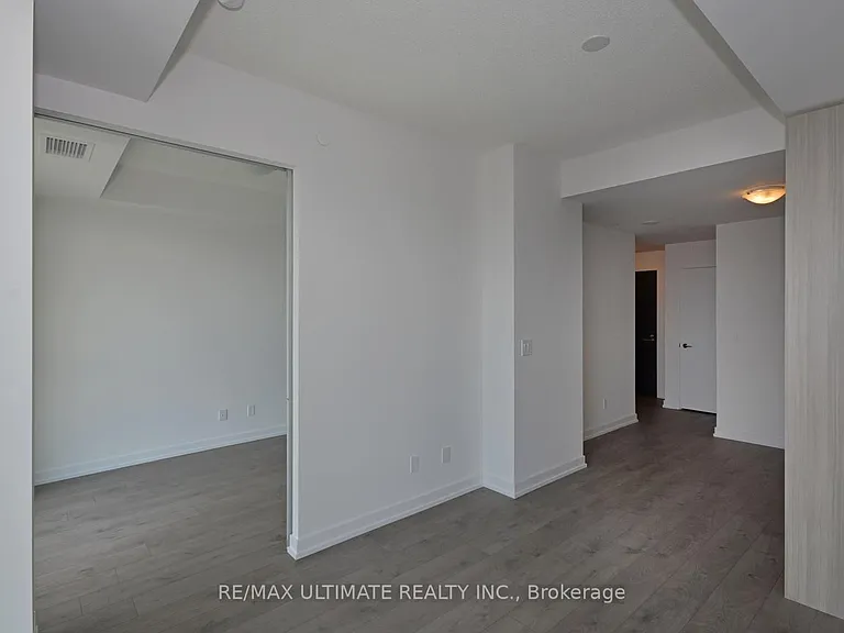297 College St #1510 — Photo 4