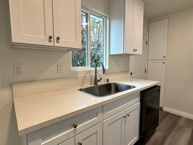 1491 El Sereno Ave — Photo 6