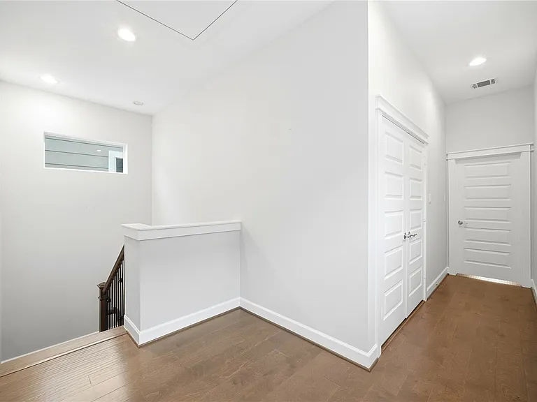 4208 Koehler St #B — Photo 15