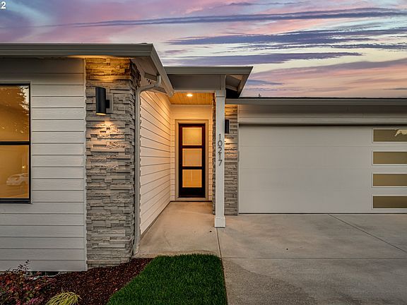 2nd image of 10217 NE 27th Ave