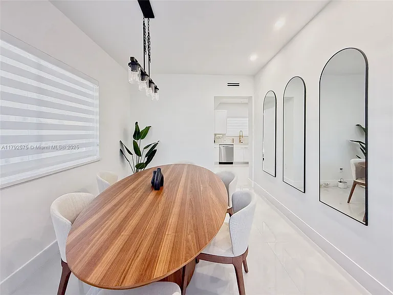 927 SW 18th Ave — Photo 8
