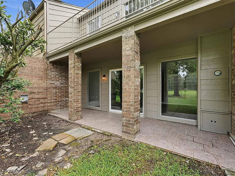 8001 Rebawood Dr — Photo 21