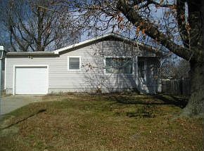 1st image of 319 E 34th St