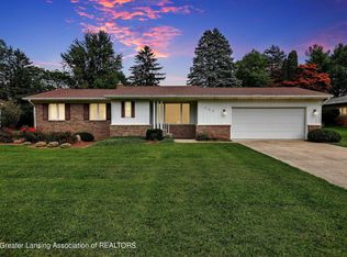 588 Joan Dr, Mason, MI 48854