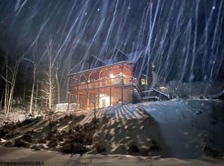 722 Valley Falls Rd, Fairmont, WV 26554