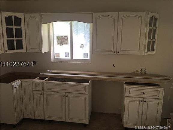 5th image of 3108 Tarpon Dr