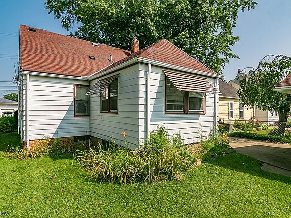 4th image of 30146 Phillips Ave