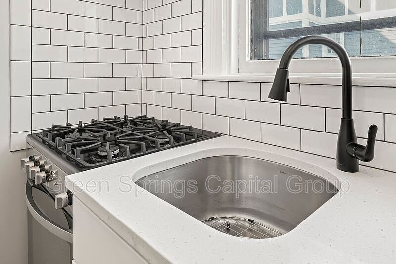 1st image of 101 Union Ave APT 4