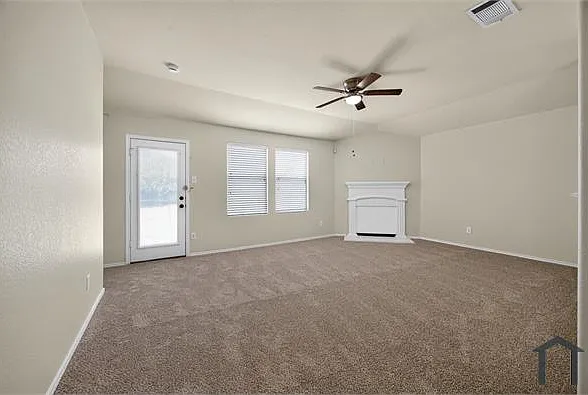 515 Harding Ln — Photo 15
