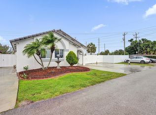 7635 NW 168th Ter, Hialeah, FL 33015