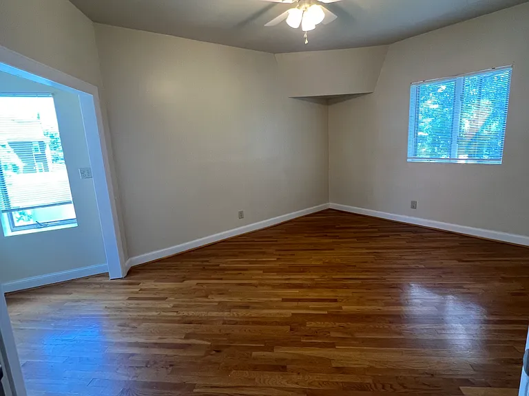 950 Burton Ave #2 — Photo 12
