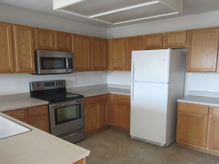 6035 Hombre Ct — Photo 3
