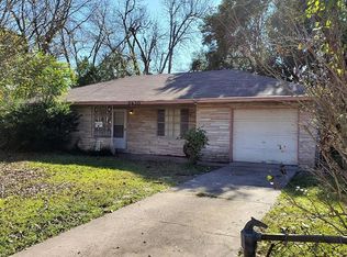 5630 Rue St, Houston, TX 77033